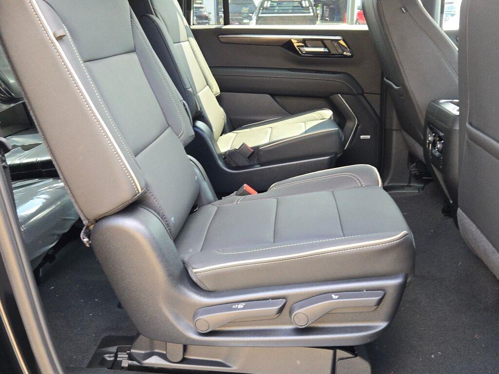 new 2025 Chevrolet Suburban car, priced at $76,972