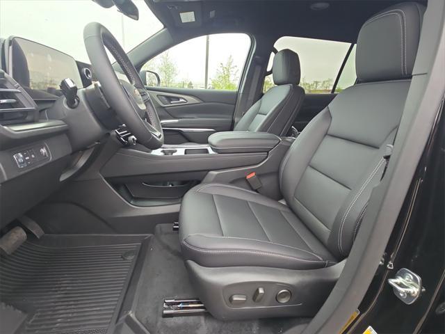 new 2025 Chevrolet Traverse car, priced at $40,500