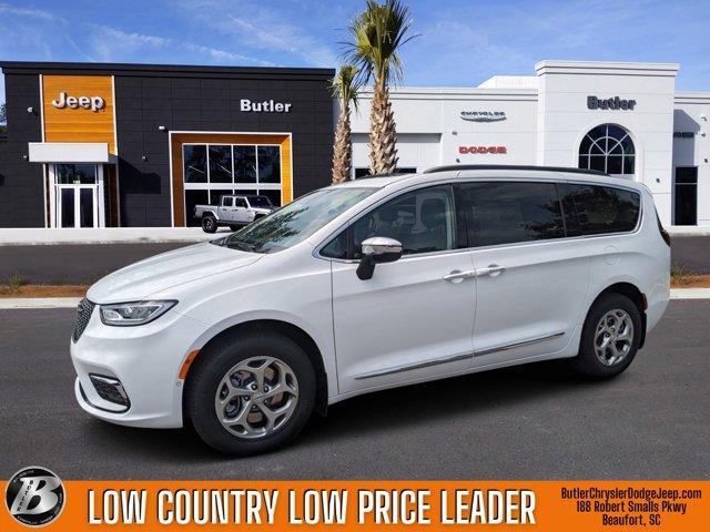 new 2023 Chrysler Pacifica car, priced at $52,679