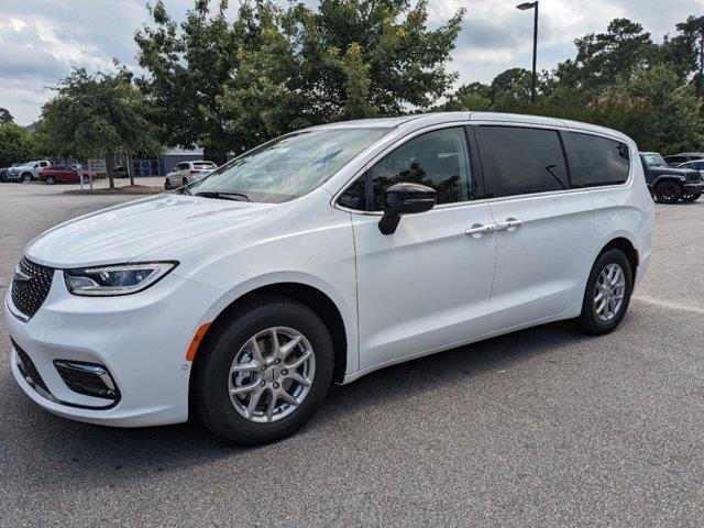 new 2024 Chrysler Pacifica car, priced at $41,263