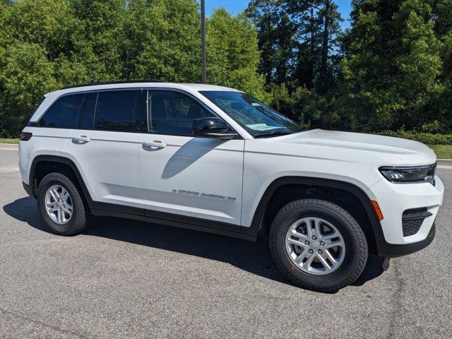 new 2024 Jeep Grand Cherokee car, priced at $36,875