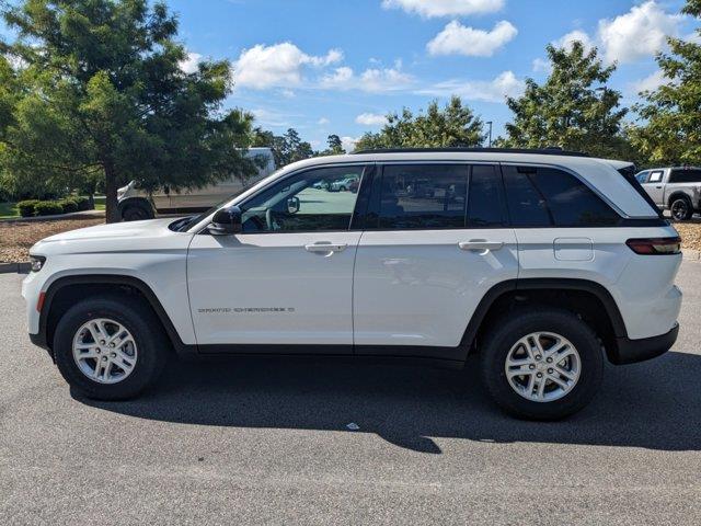 new 2024 Jeep Grand Cherokee car, priced at $39,125