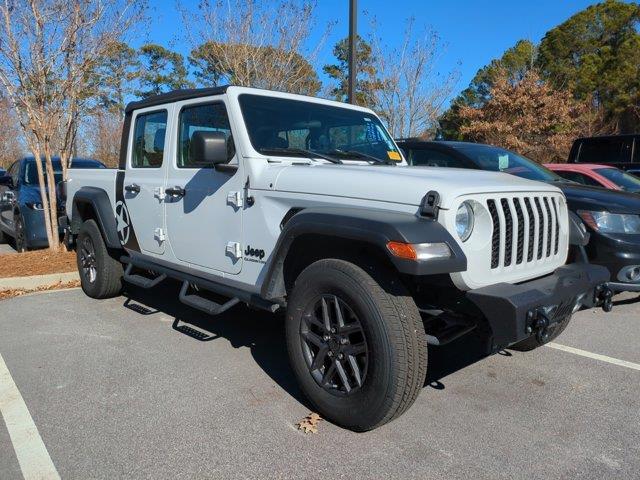 used 2021 Jeep Gladiator car, priced at $26,987