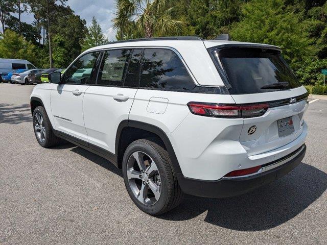 new 2024 Jeep Grand Cherokee car, priced at $48,637