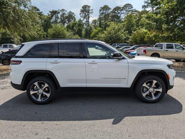 new 2024 Jeep Grand Cherokee car, priced at $52,137