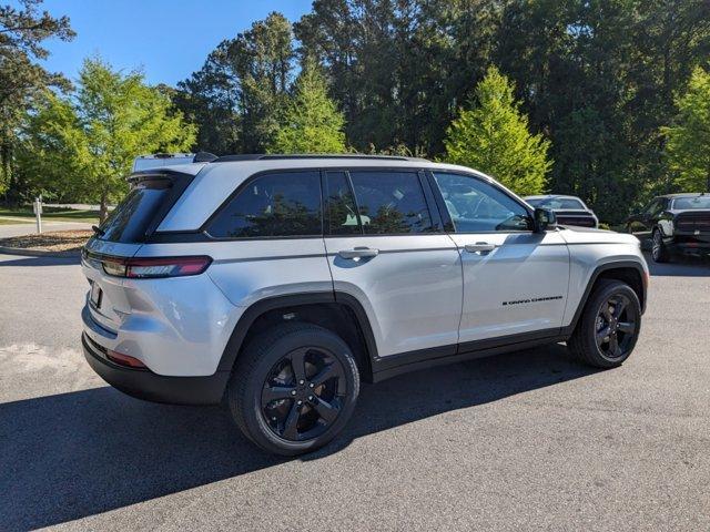 new 2024 Jeep Grand Cherokee car, priced at $43,485