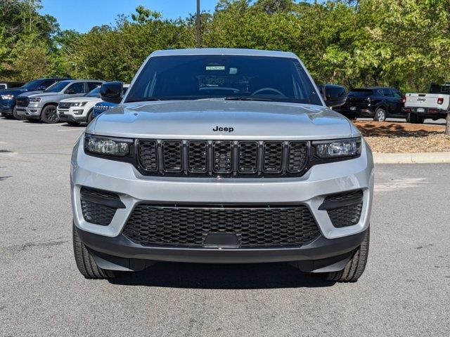 new 2024 Jeep Grand Cherokee car, priced at $45,735