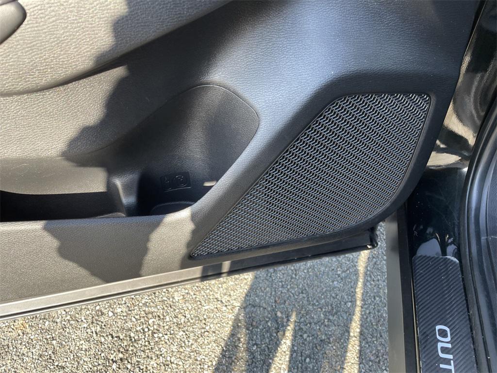 used 2024 Mitsubishi Outlander car, priced at $23,900