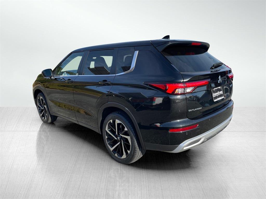 used 2024 Mitsubishi Outlander car, priced at $23,900