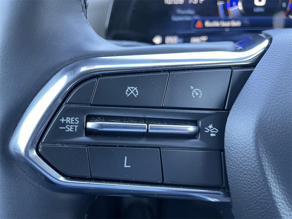 used 2025 Chevrolet Equinox car, priced at $29,400