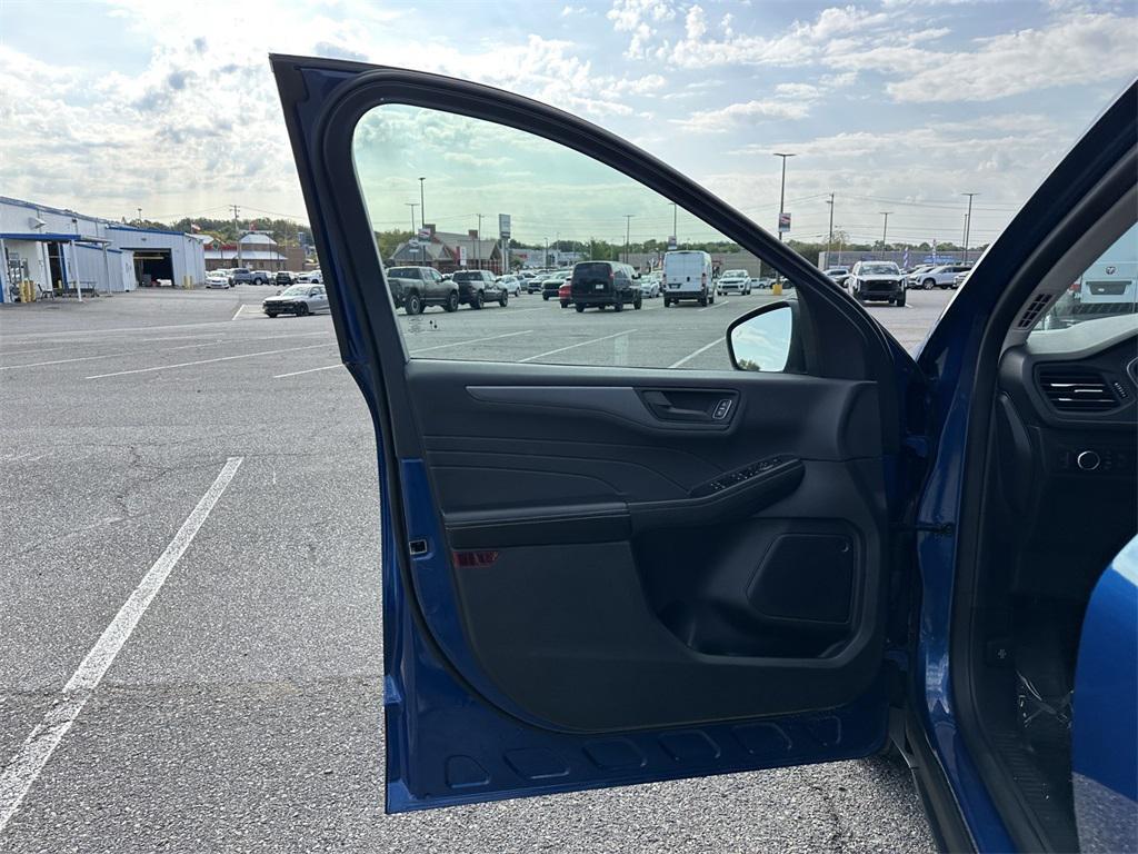 used 2023 Ford Escape car, priced at $19,400