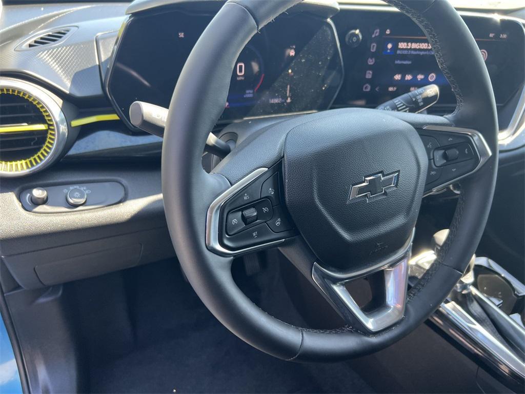used 2025 Chevrolet Trax car, priced at $24,400