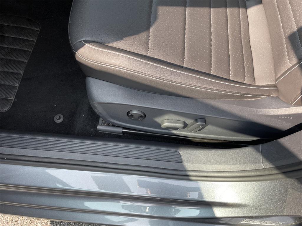 used 2024 Volkswagen Jetta car, priced at $19,600