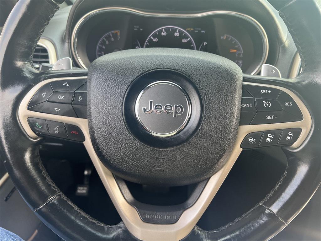 used 2016 Jeep Grand Cherokee car, priced at $13,400
