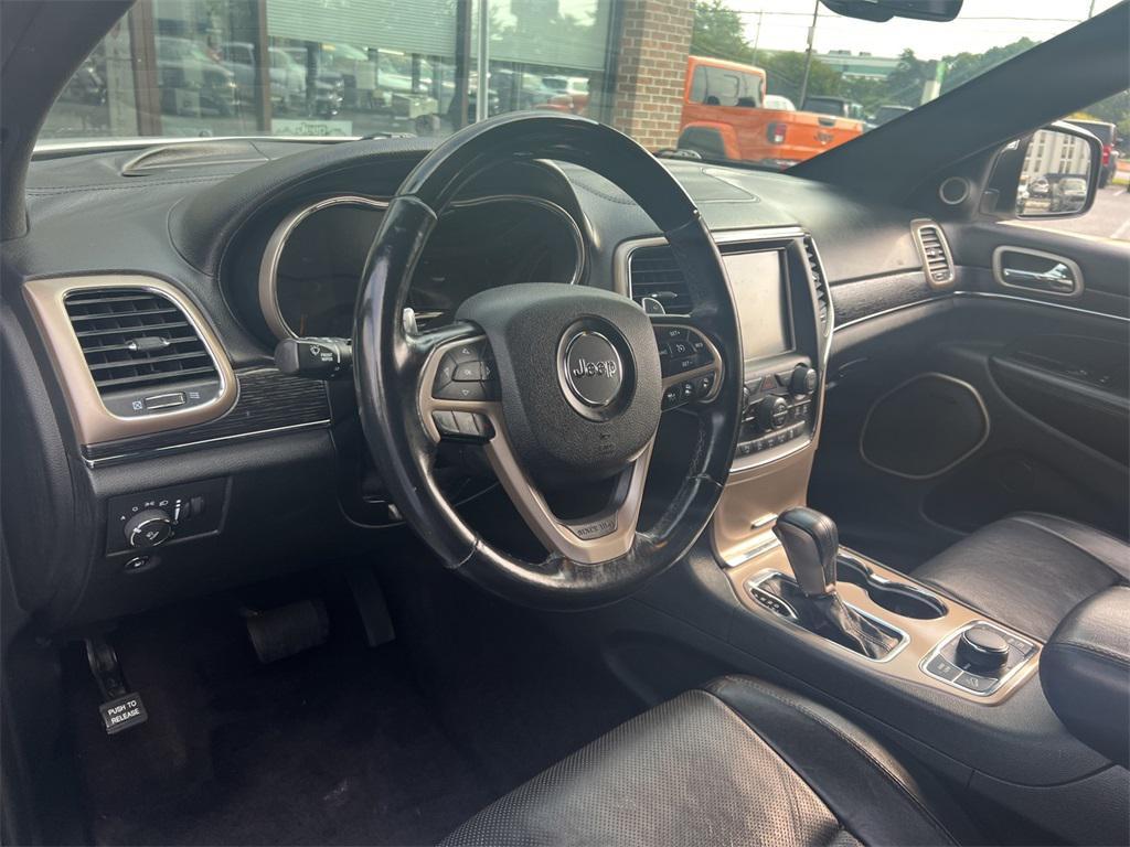 used 2016 Jeep Grand Cherokee car, priced at $13,400