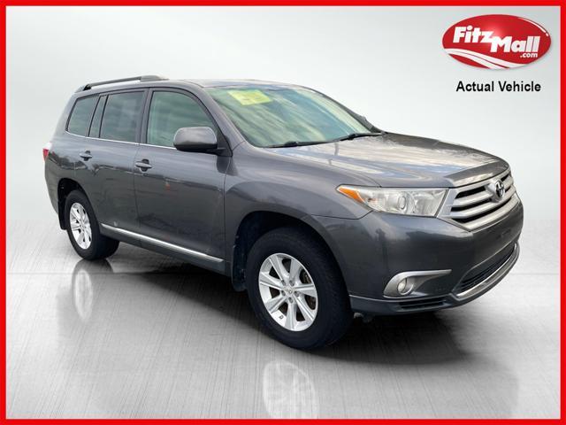 used 2011 Toyota Highlander car, priced at $8,800