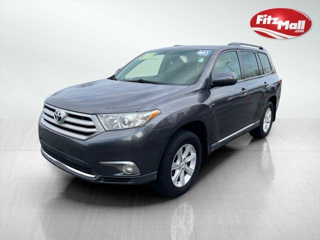 used 2011 Toyota Highlander car, priced at $8,800