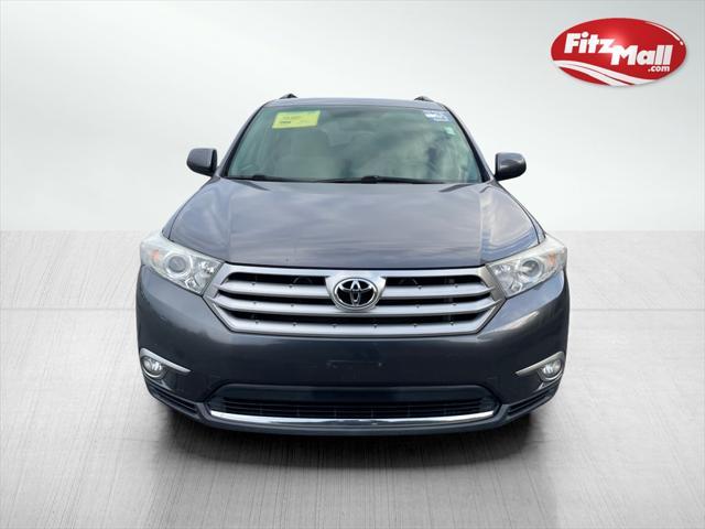 used 2011 Toyota Highlander car, priced at $8,800