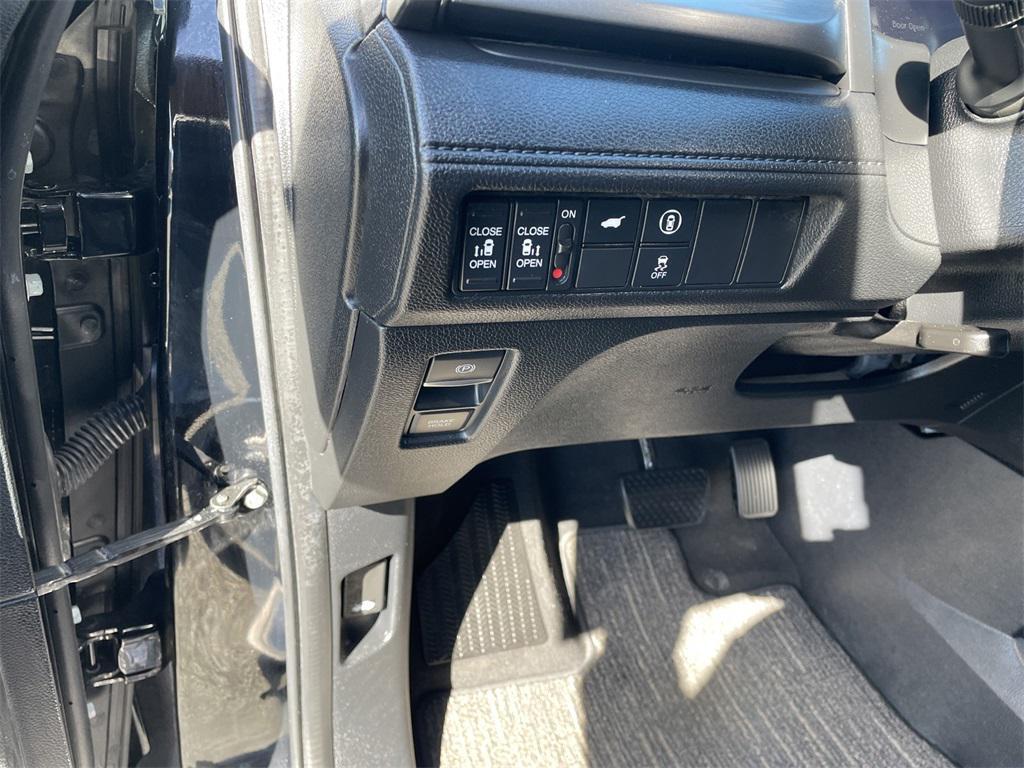 used 2024 Honda Odyssey car, priced at $35,200