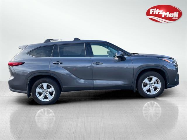 used 2022 Toyota Highlander car, priced at $30,900