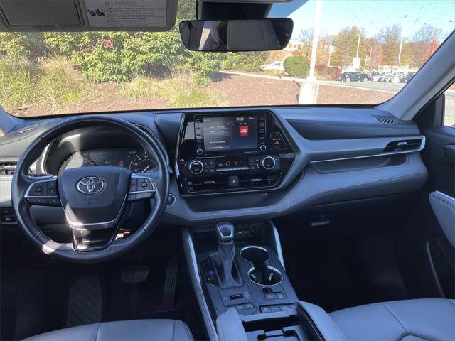 used 2021 Toyota Highlander car, priced at $33,900