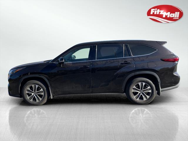 used 2021 Toyota Highlander car, priced at $33,900