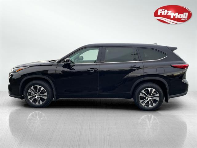 used 2021 Toyota Highlander car, priced at $32,200