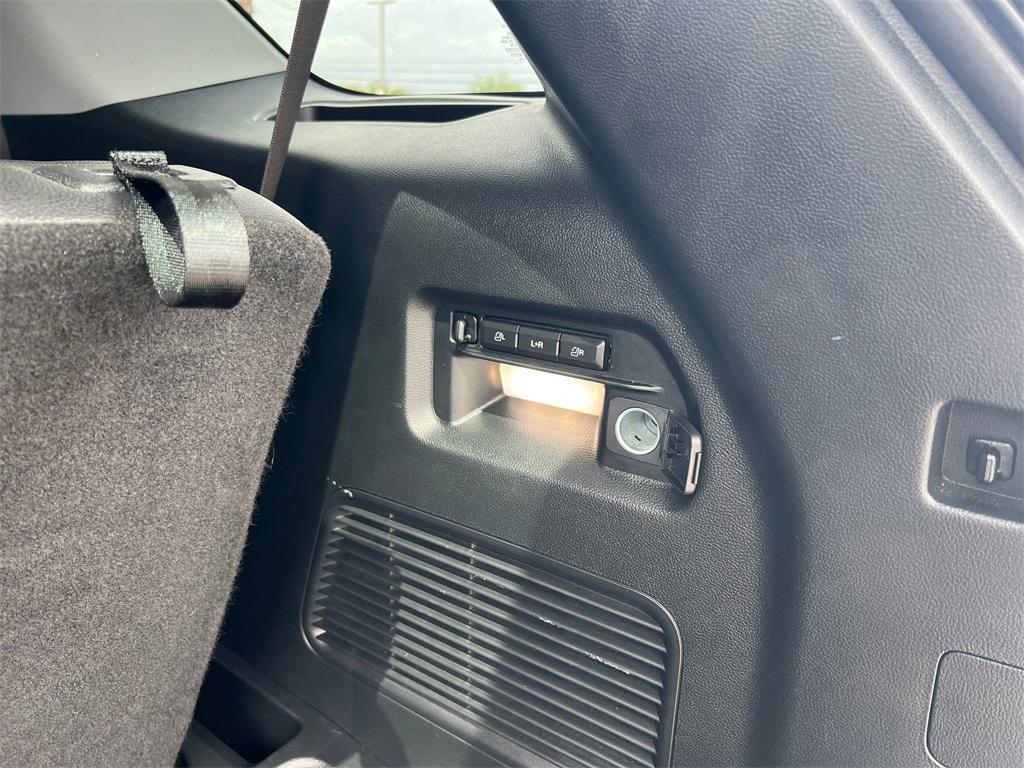 used 2023 Ford Explorer car, priced at $32,900