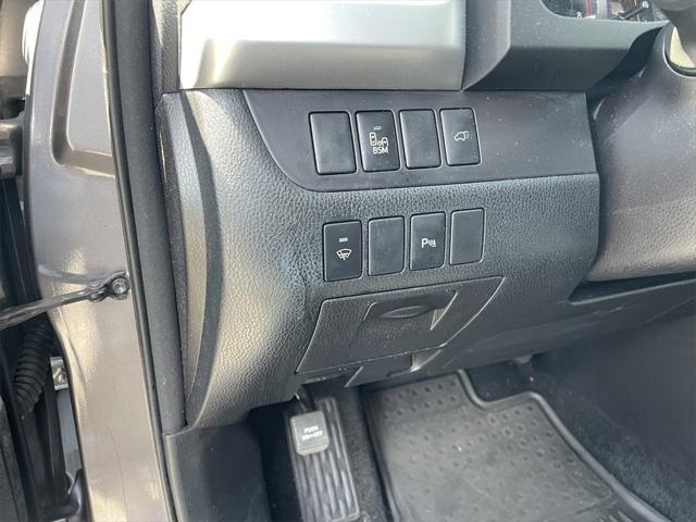 used 2016 Toyota Highlander car, priced at $15,900