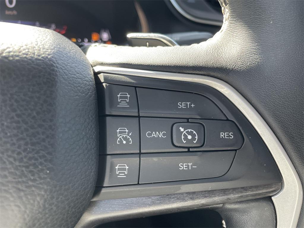 used 2022 Jeep Grand Cherokee car, priced at $31,500
