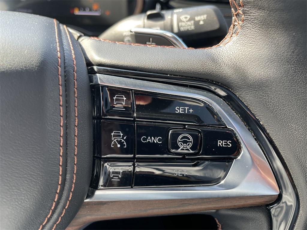 used 2022 Jeep Grand Cherokee car, priced at $39,500
