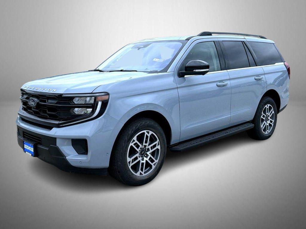 new 2025 Ford Expedition car, priced at $68,024