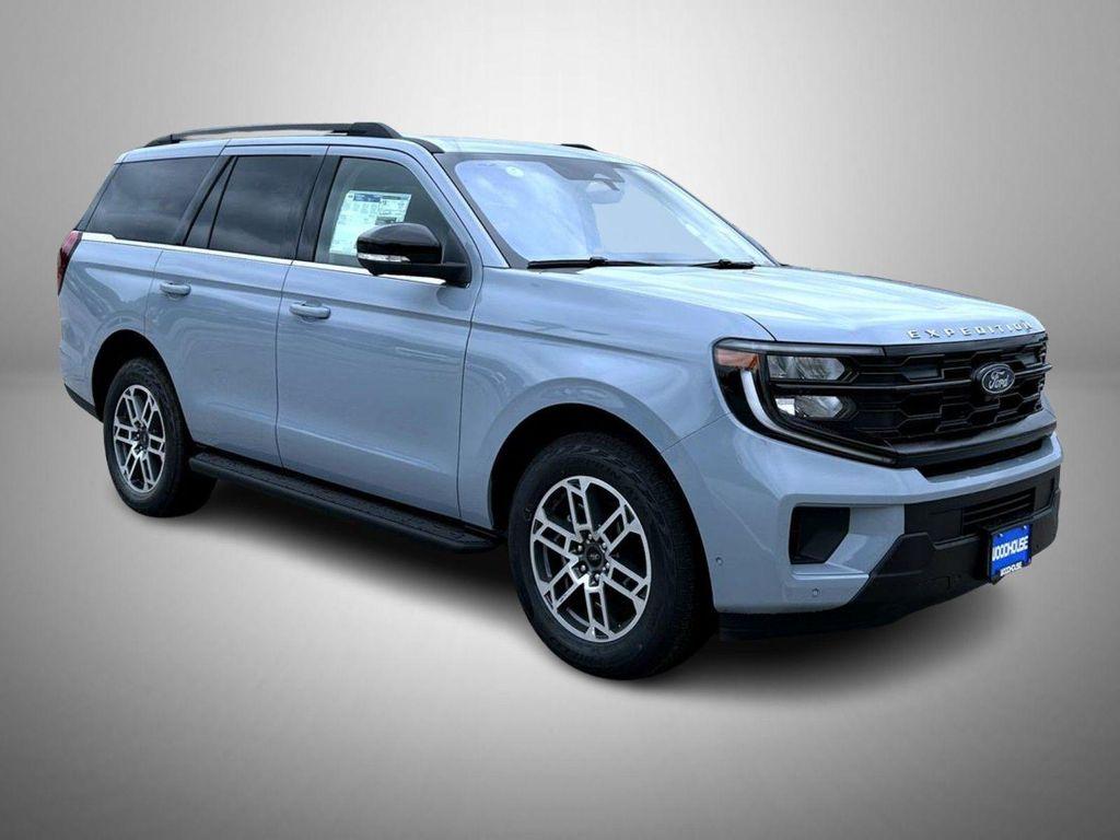 new 2025 Ford Expedition car, priced at $68,024