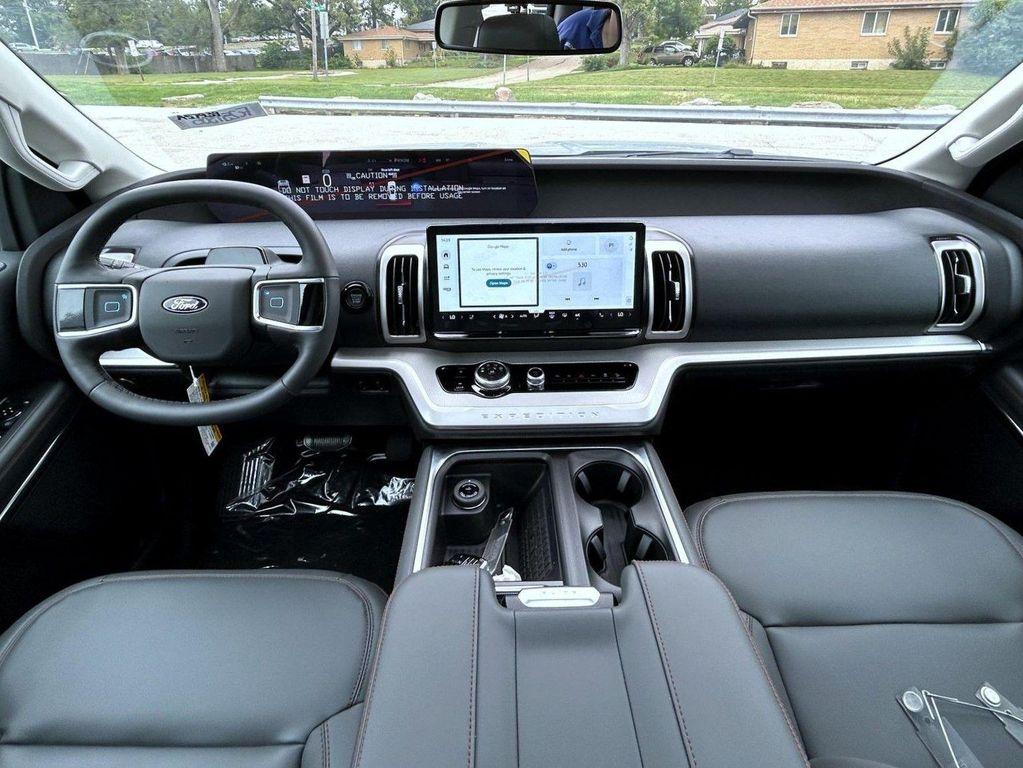 new 2025 Ford Expedition car, priced at $68,024