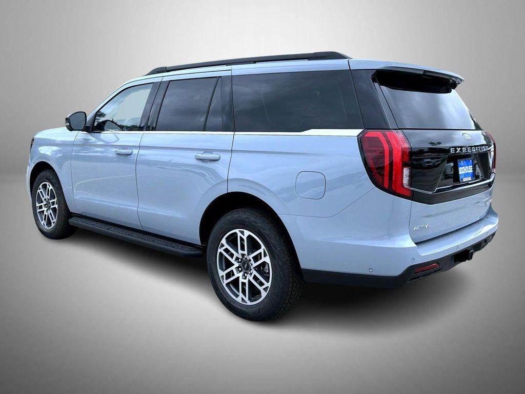 new 2025 Ford Expedition car, priced at $68,024