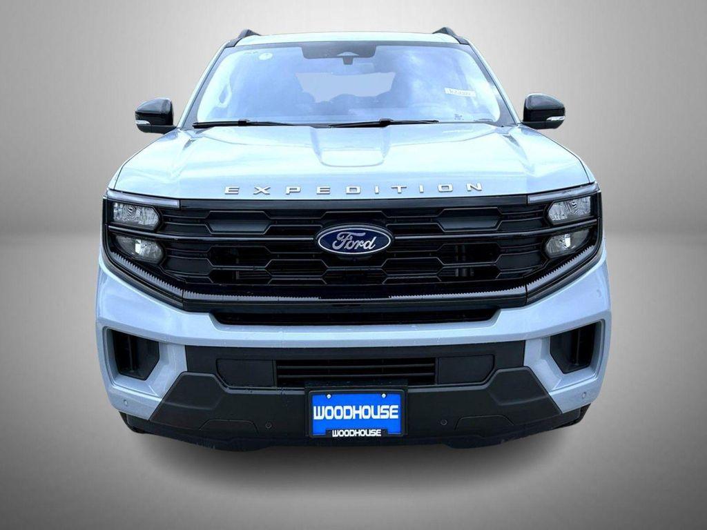 new 2025 Ford Expedition car, priced at $68,024