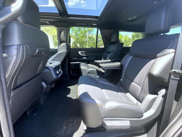 new 2025 Ford Expedition car, priced at $81,324