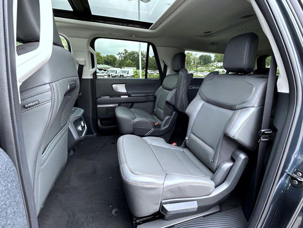 new 2025 Ford Expedition Max car, priced at $70,524