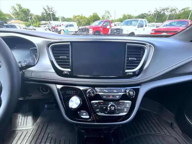 used 2024 Chrysler Pacifica Hybrid car, priced at $36,995