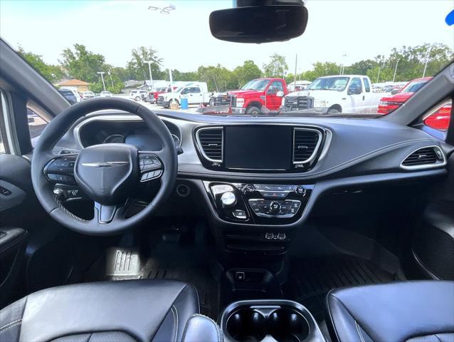 used 2024 Chrysler Pacifica Hybrid car, priced at $36,995