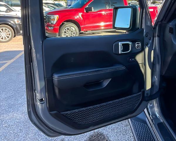 used 2020 Jeep Gladiator car, priced at $31,995