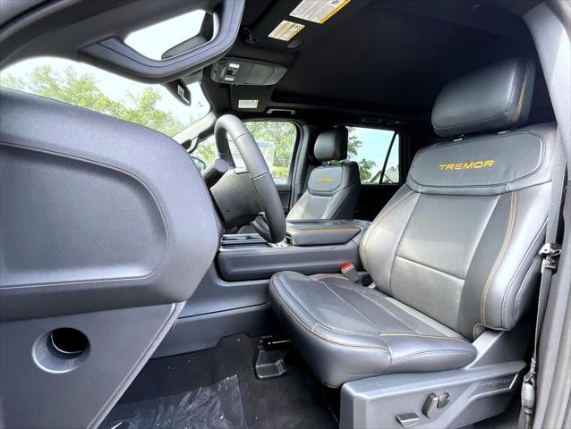 new 2025 Ford Expedition car, priced at $80,324