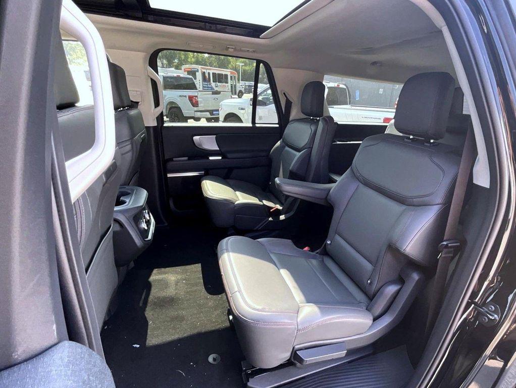 new 2025 Ford Expedition Max car, priced at $70,029