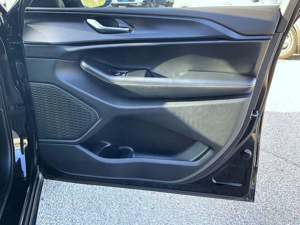 used 2024 Jeep Grand Cherokee L car, priced at $37,495