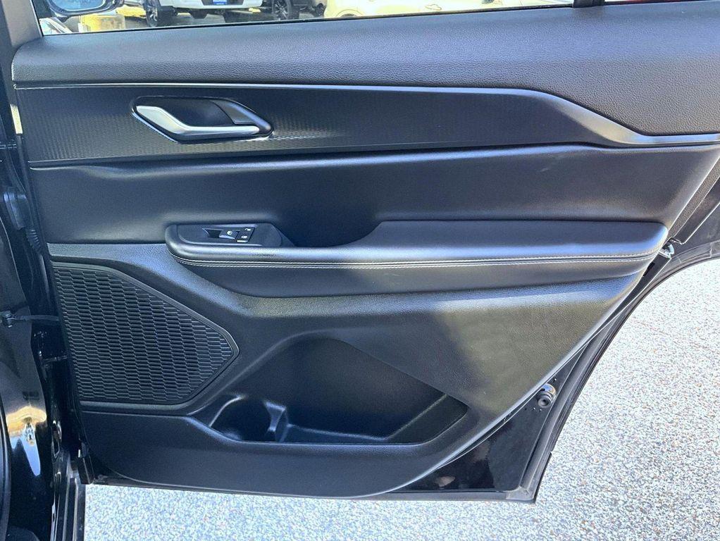 used 2024 Jeep Grand Cherokee L car, priced at $37,495