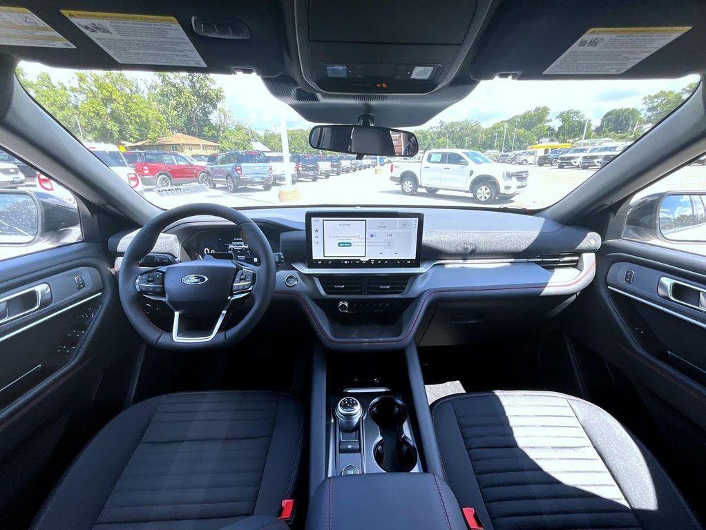 new 2025 Ford Explorer car, priced at $42,328