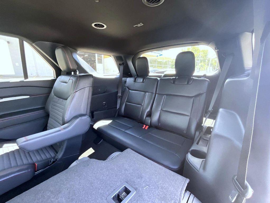 new 2025 Ford Explorer car, priced at $42,328