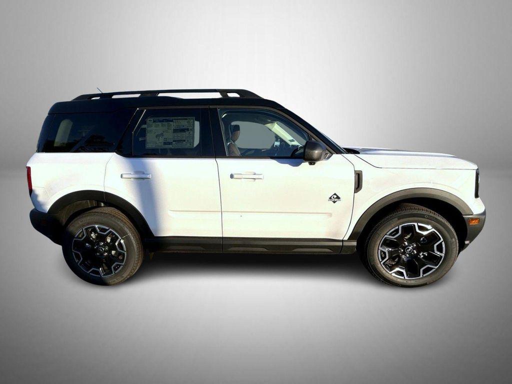 new 2025 Ford Bronco Sport car, priced at $33,952