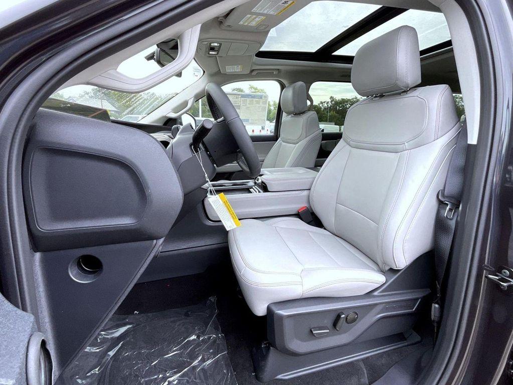 new 2025 Ford Expedition Max car, priced at $70,524