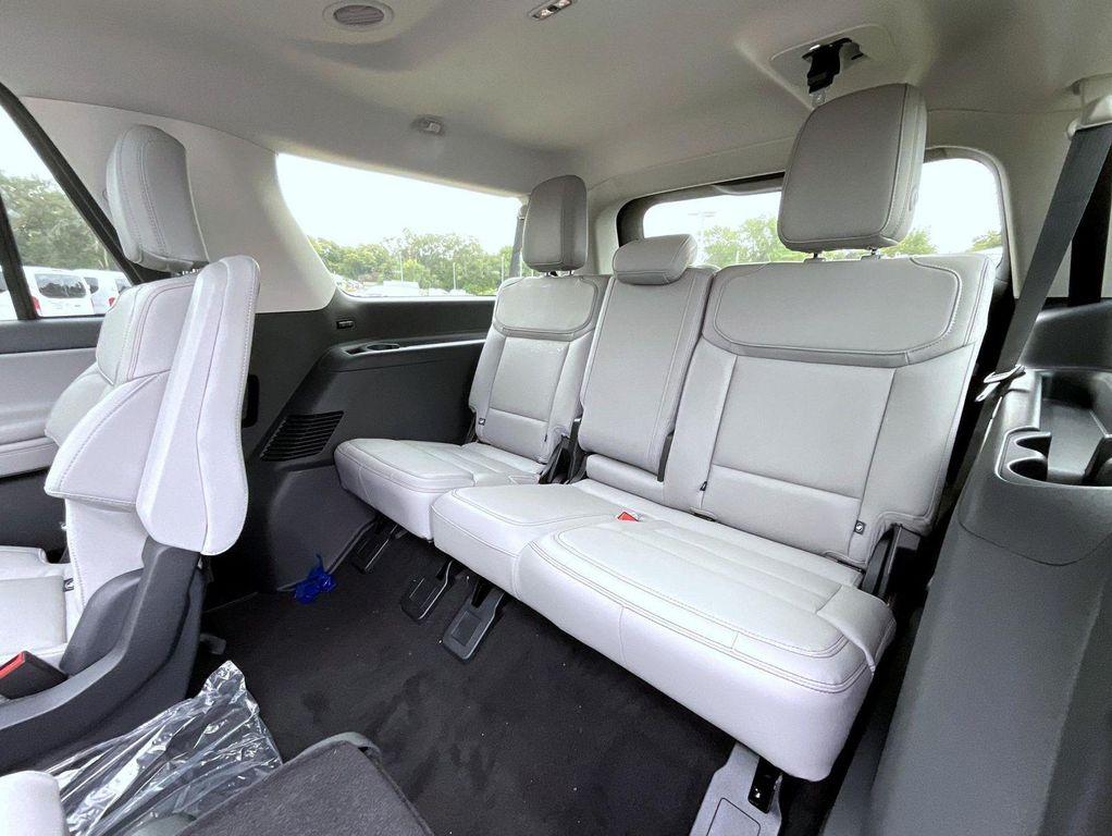 new 2025 Ford Expedition Max car, priced at $70,524